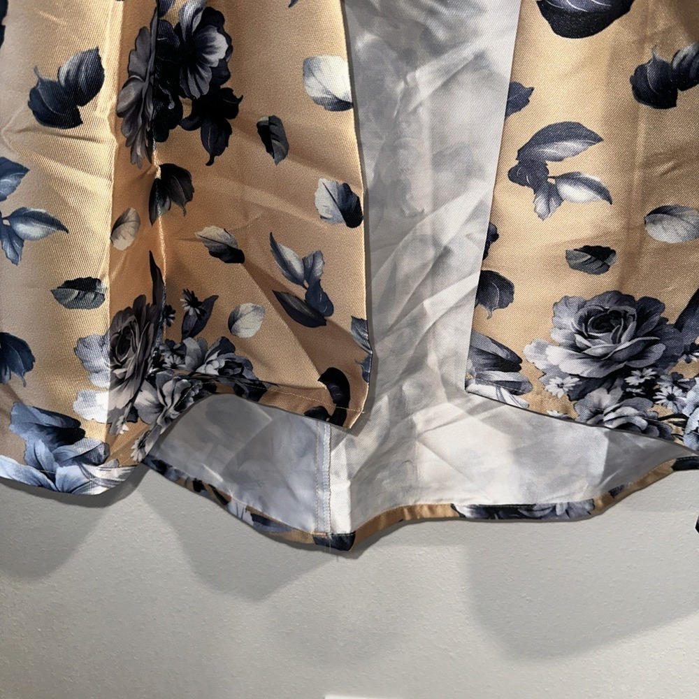 Jealous Tomato Blue /‎ Gold Floral Skirt  Size Small - Picture 5 of 11